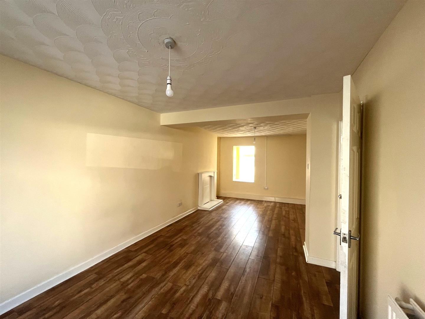 Landeg Street, Plasmarl, Swansea, SA6 8LA
